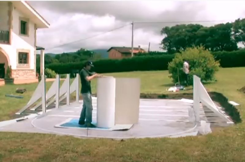 struttura piscina fai da te ovale con zanche